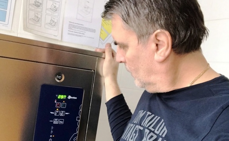 Neuer Desinfektor für Nachtgeschirr in Klinik für Orthopädie von KK Zagreb